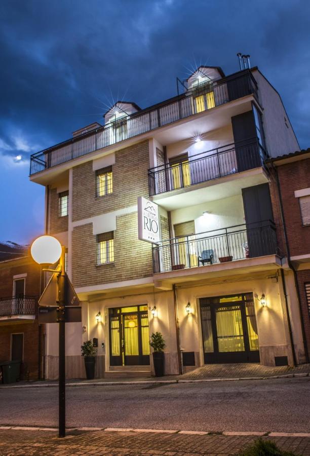 Albergo Rio Canistro Exteriör bild